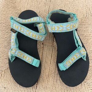 Teva Platform Size 8